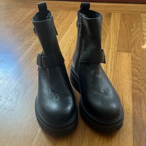 Blondo Black Leather Ankle Chunky Boots Buckle Detail Grunge Whimsigoth 90s